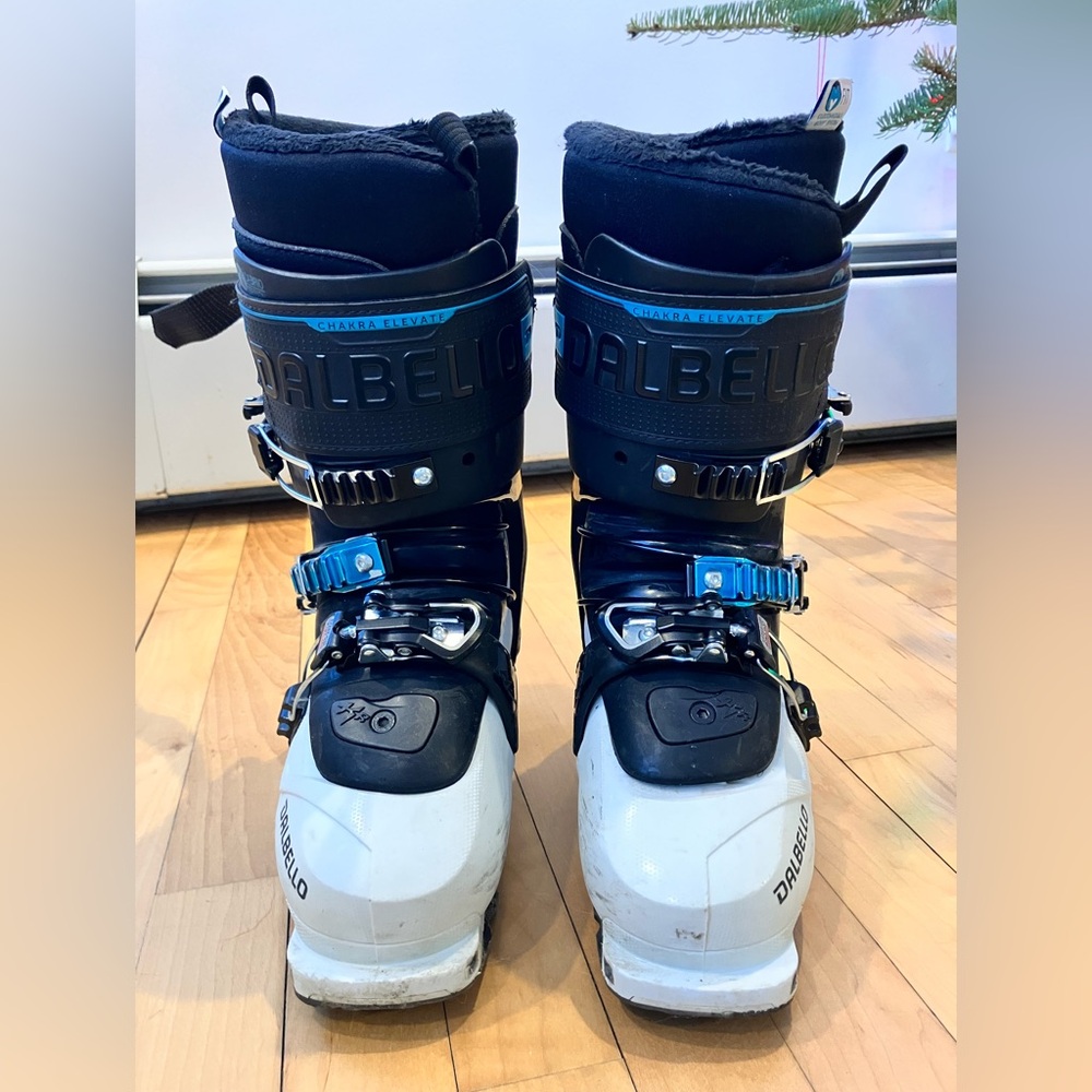 Women’s Chakra Elevate 115
Alpine & Tourng Ski Boot (2023)
